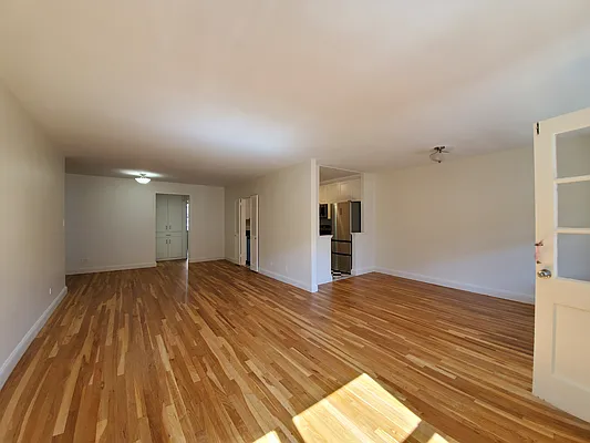 Rented by NYC Realty Brokers LLC | media 9