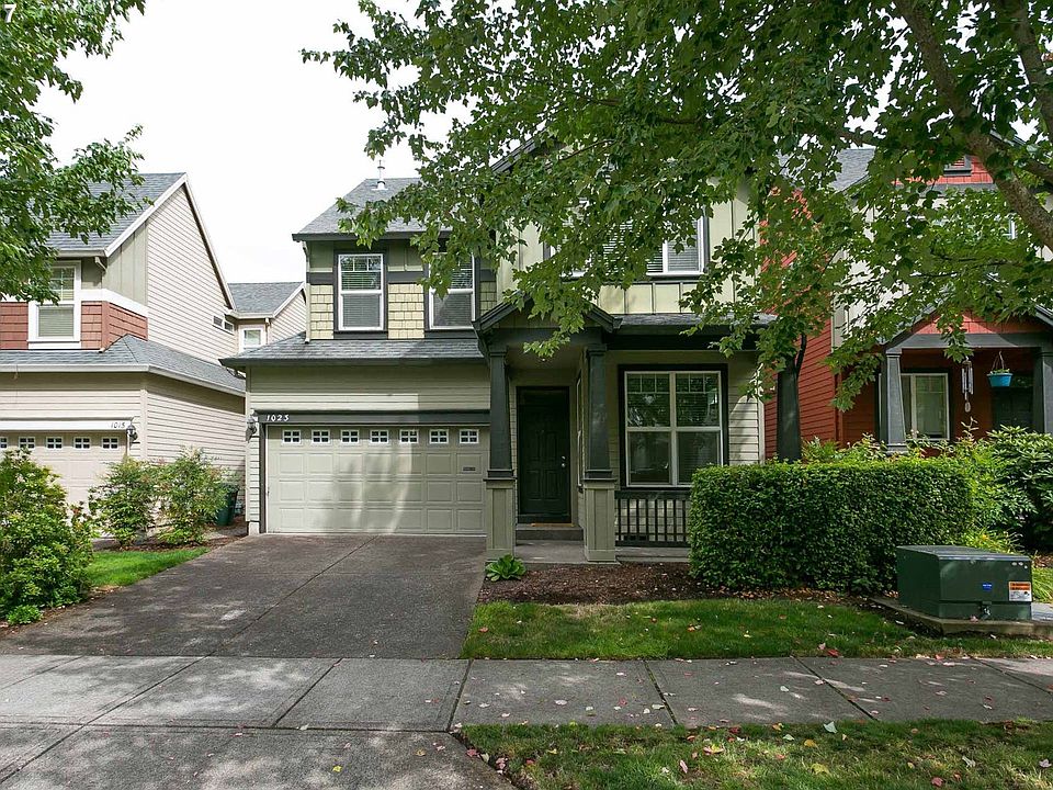 1st image of 1023 SE Roundelay St
