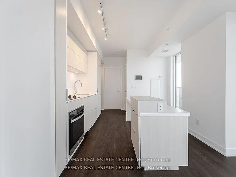 370 Martha St #1703 — Photo 12