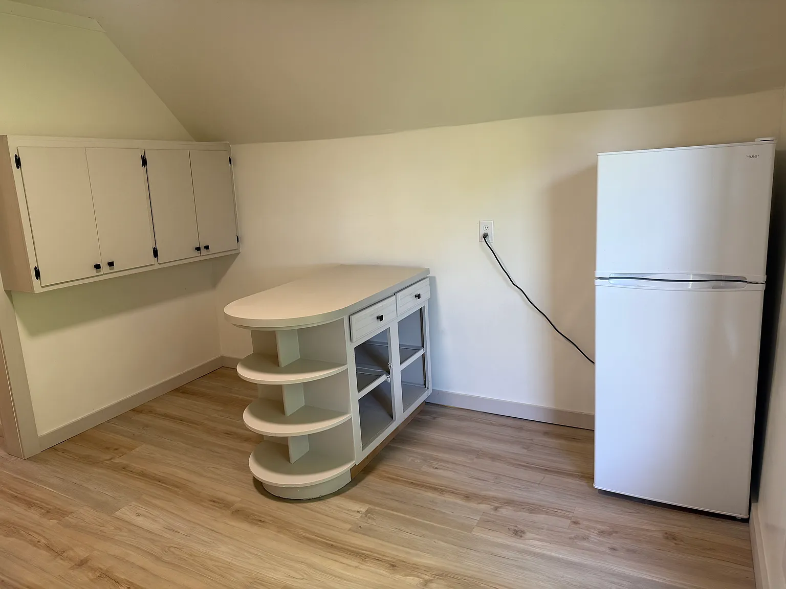 402 S. Ravine — Photo 3