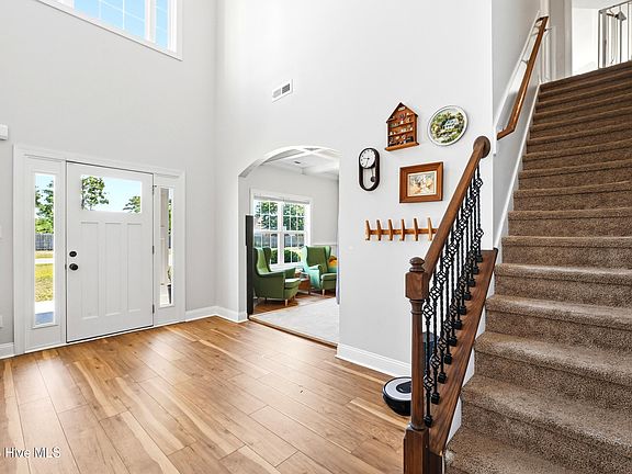 5th image of 534 Saratoga Road