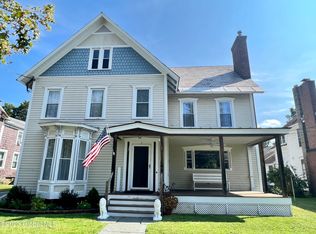 5 S Park St, Cambridge, NY 12816