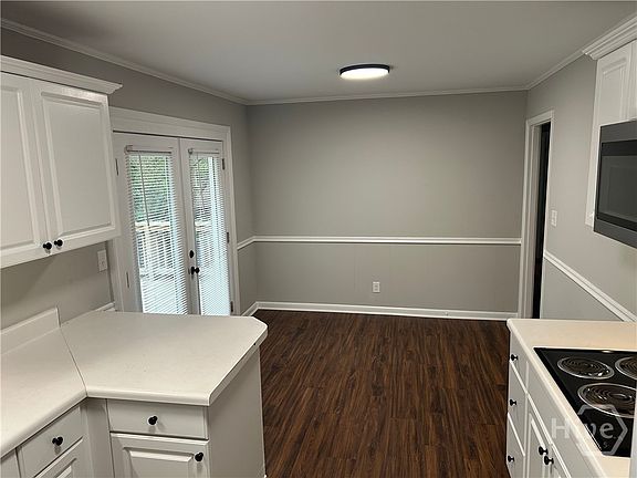 2nd image of 431 College Circle