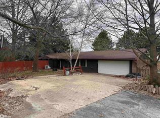 2593 Garrels Dr, New London, IA