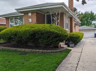 432 E Butterfield Rd, Elmhurst, IL 60126