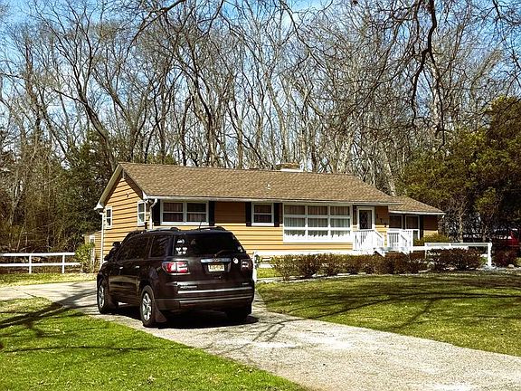 3rd image of 179 Silver Lake Rd