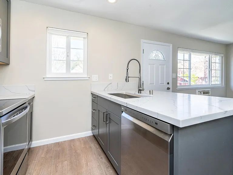 37 Pacheco St #5 — Photo 4