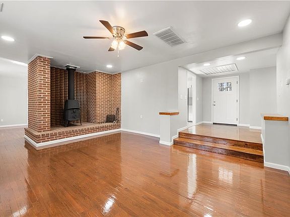 3rd image of 19126 Carys Bridge Rd