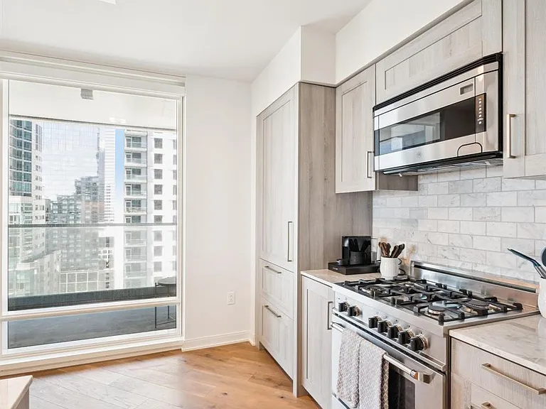 401 Harrison St #17B — Photo 10
