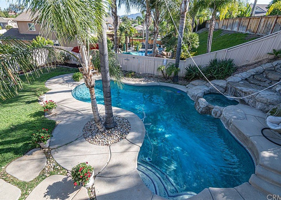 1st image of 32259 Camino Nunez