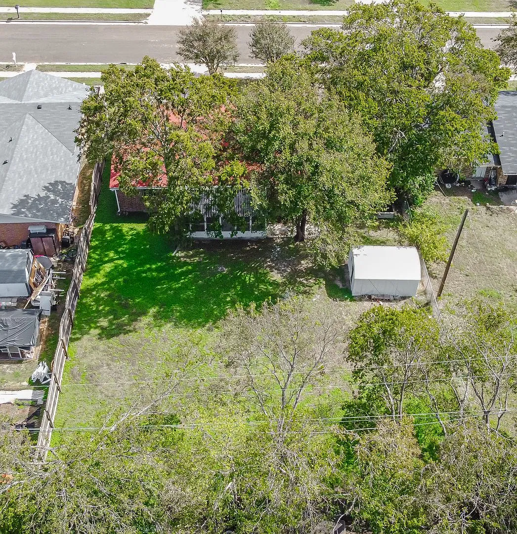 Spacious Living with Five Bedrooms and a Backyard to Enjoy — Photo 4