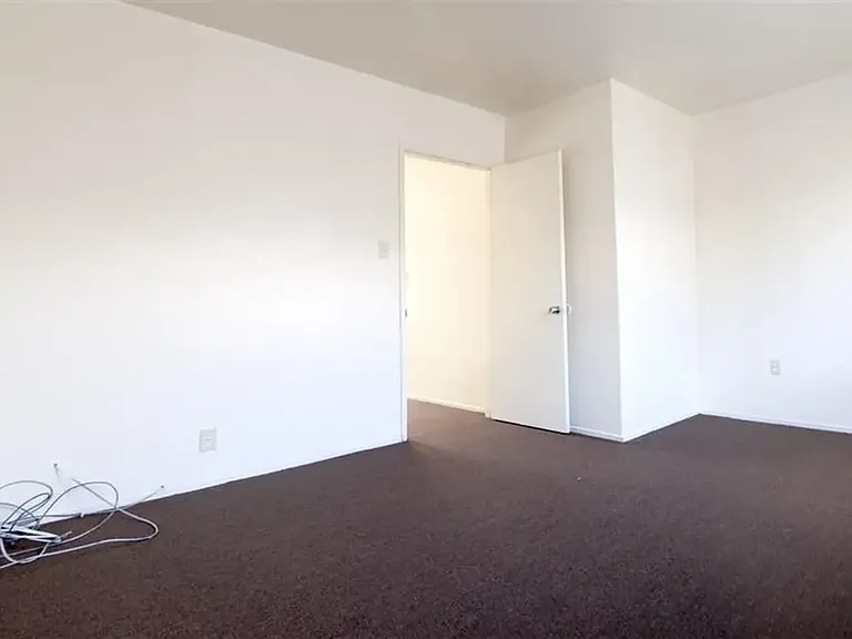 2811 Nicol Ave — Photo 4