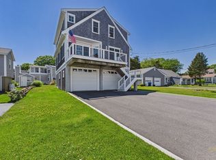 35 Shore Dr, Mattapoisett, MA 02739