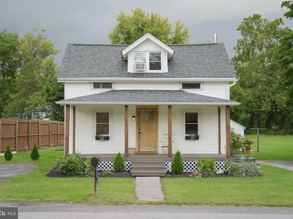 145 N Derry Ave, Yeagertown, PA 17099