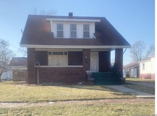 724 Monroe St, Galesburg, IL 61401