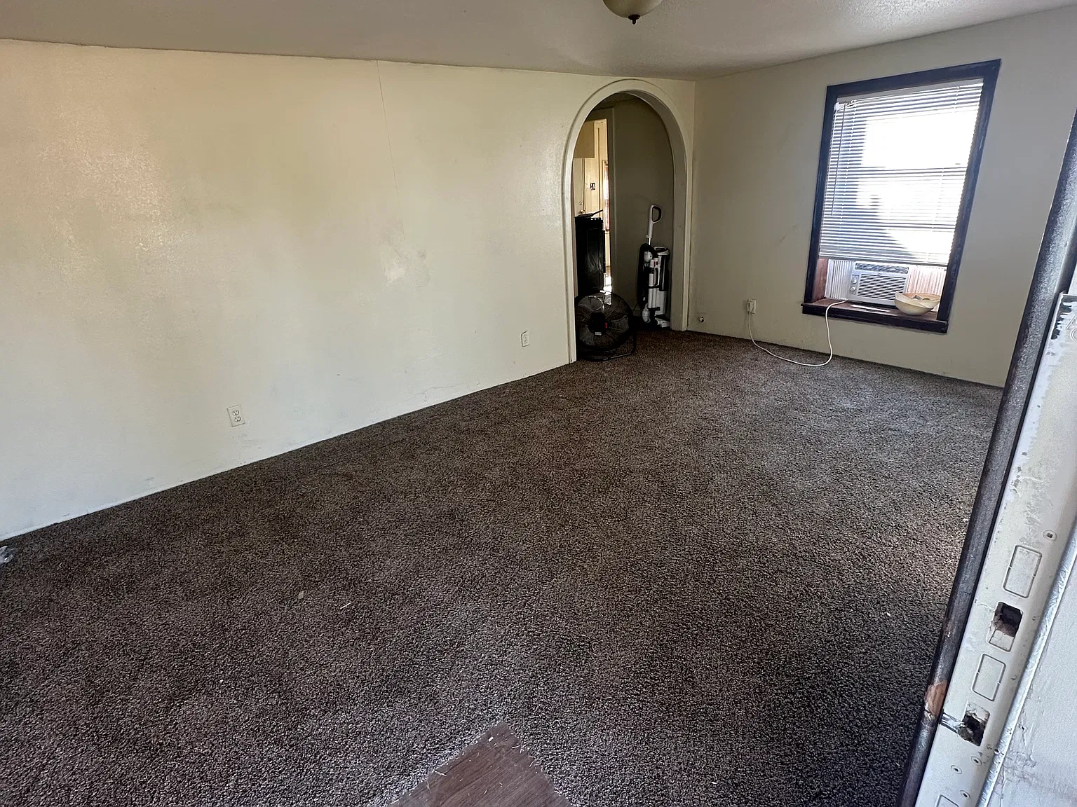 1 bed, 828 sqft, $1,150 — Photo 3
