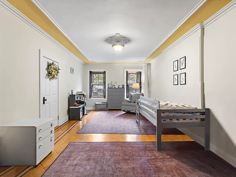 910 Hudson St #1 — Photo 15