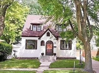 111 Prospect Blvd, Waterloo, IA 50701