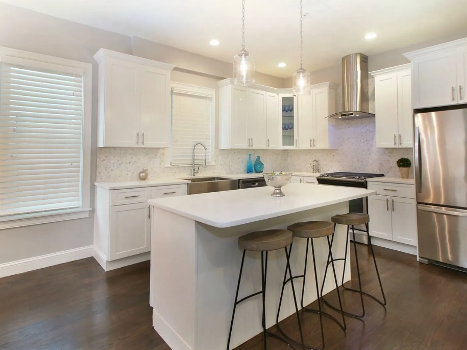3 bed, 1173 sqft, $3,400 — Photo 1