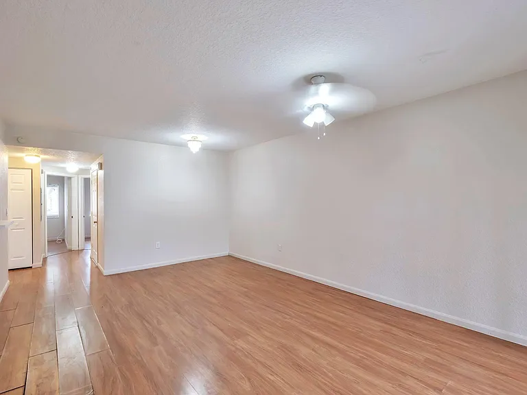 1103 Golden Lakes Blvd #1013 — Photo 16
