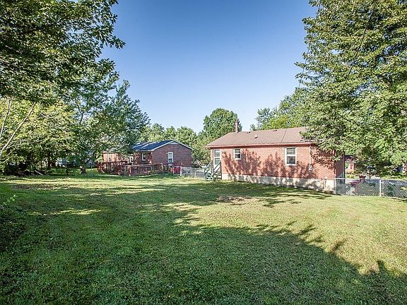 3rd image of 111 Springside Ct