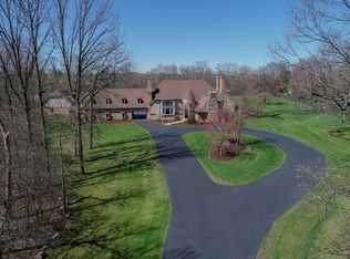 53 Aintree Rd, St Charles, IL 60174