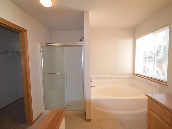 5th image of 13520 110th Avenue Ct E