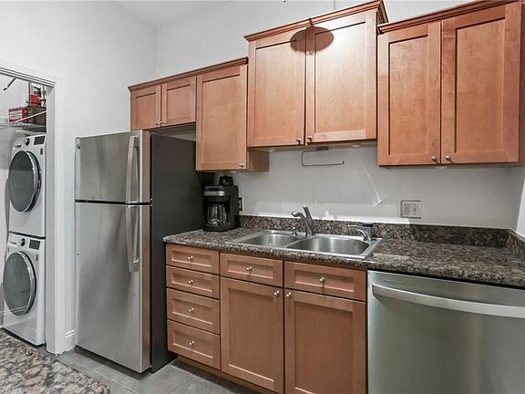 5th image of 760 Magazine St APT 119