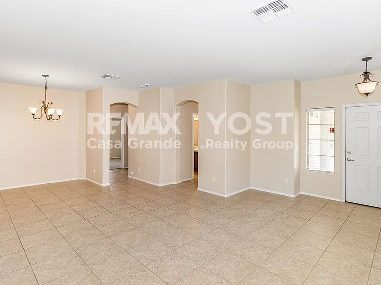 254 W Seven Seas Dr — Photo 3