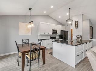675 SE Ashton Ct, Waukee, IA 50263