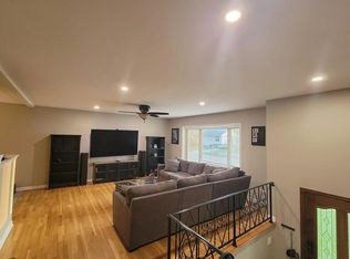 43 Willow Trl, Wheeling, IL 60090