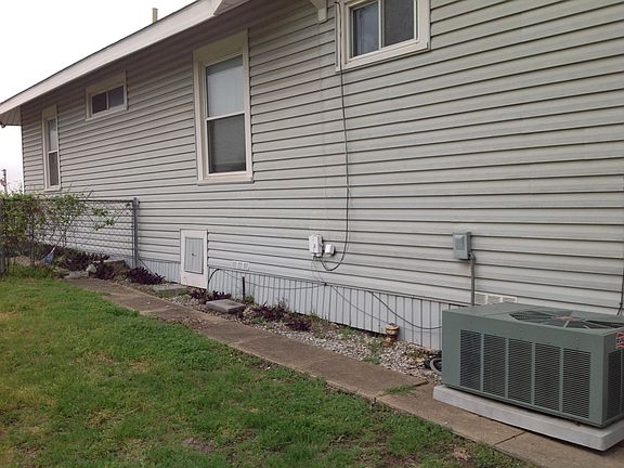 2nd image of 1511 Grand Ave