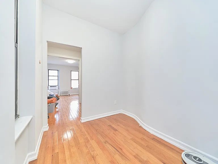 595 10th Ave #4N — Photo 7