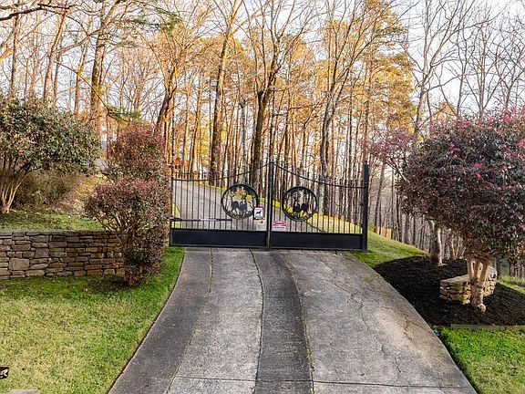 2nd image of 15005 Cooper Orbit Rd