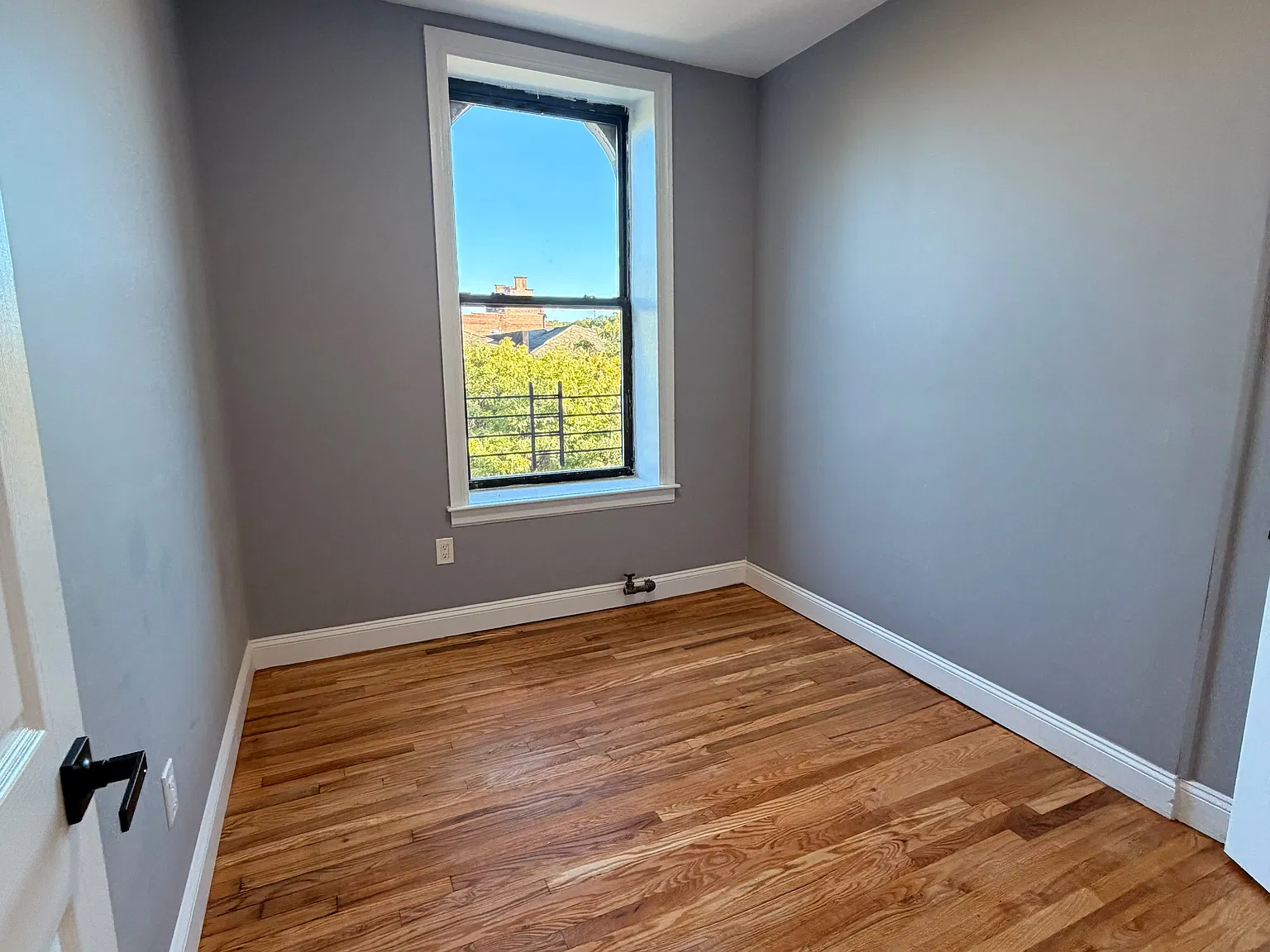 601 Central Avenue — Photo 3