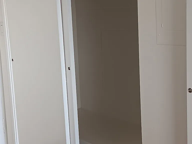 Kam IV Apartments — Photo 4