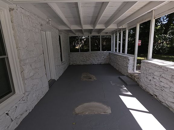 5th image of 425 N Morse Ave #1