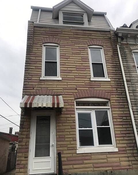 2nd image of 917 Spruce St