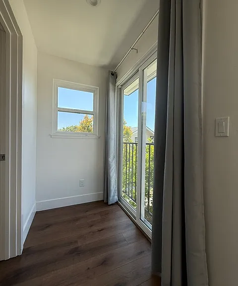 Entryway landing