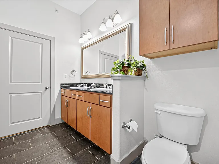 1901 Post Oak Blvd #3210 — Photo 15