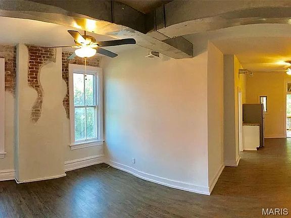 4th image of 2646 Geyer Ave