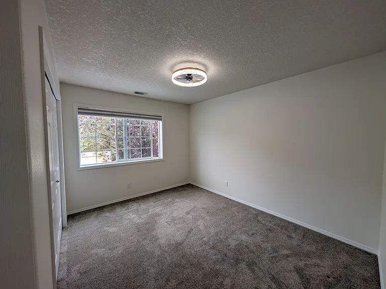 Upstairs Bedroom 2