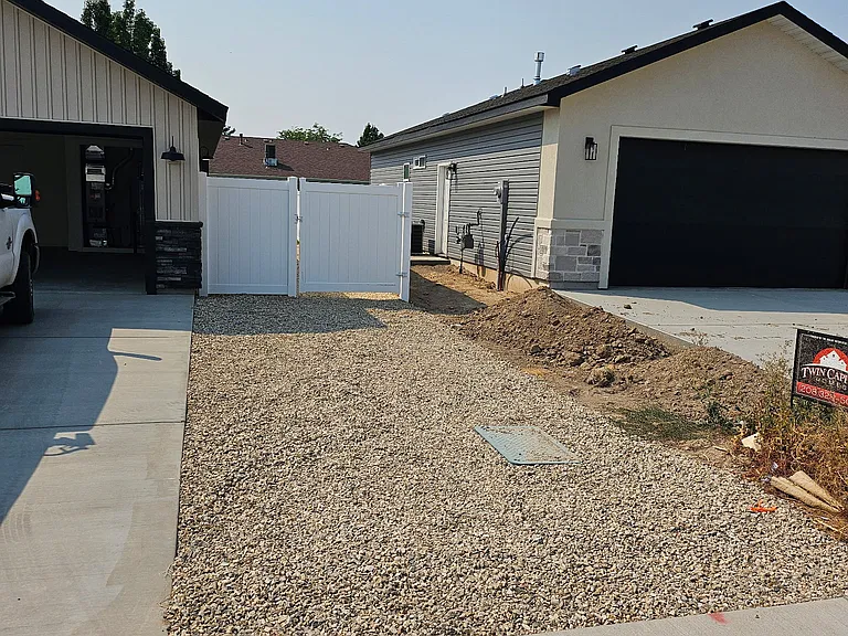 2013 Erin Dr — Photo 3