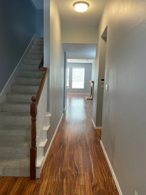 4 bed, 2461 sqft, $2,895 — Photo 2