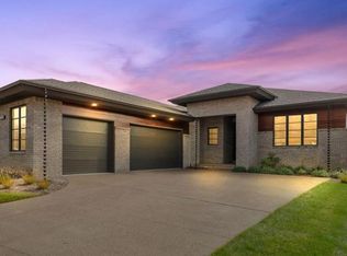 49339 Villa Ct, Novi, MI 48374