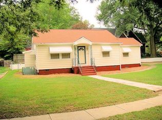 1208 Courtland Dr, Raleigh, NC 27604