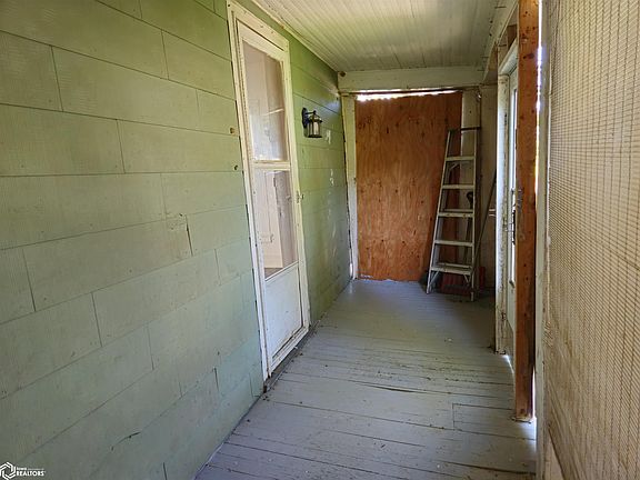 3rd image of 1006 Grant St