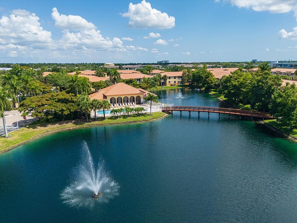 1st image of 15433 Bellamar Cir APT 1014