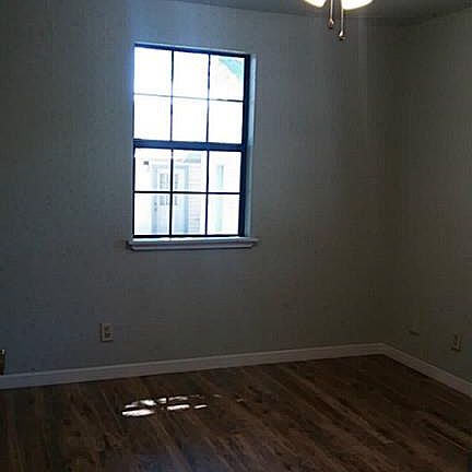 5th image of 324 Twin Elm Dr
