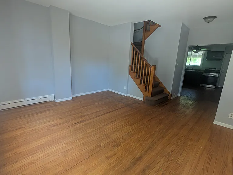 11441 S Forrestville Ave — Photo 3